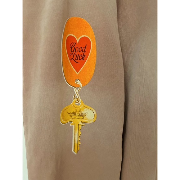 NWOT Boys Lie ‘key to my heart’ Sweatpants - Picture 2 of 6